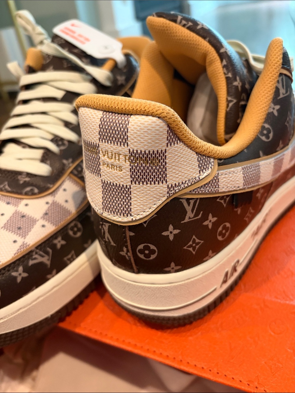 Louis Vuitton Nike Men’s Monogram & Checkerboard Low-Top Sneakers - Picture 5 of 13